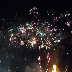 Lewes_Bonfire_Night_2013_South_Street_fireworks_display