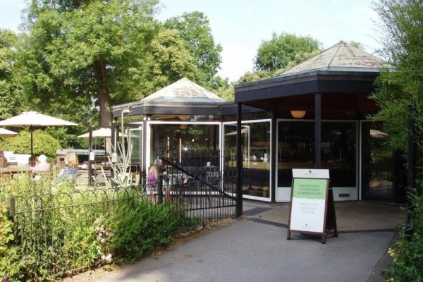 regents-bar-kitchen-london