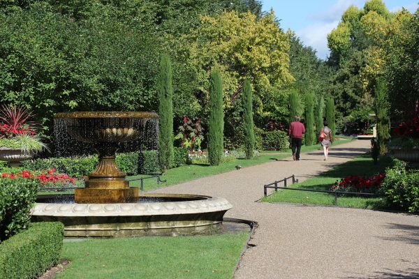 regents-park-sausage-border